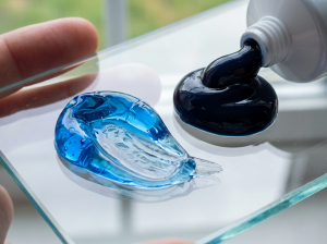 サファイアブルーとダークネイビー