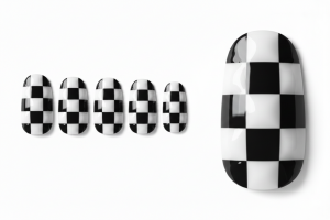 30選!3D・ぷっくりアートのネイルチップ特集|お花や水滴で指先に立体感を 6 07-16_チェッカー・リリーフ (Checkered Relief)