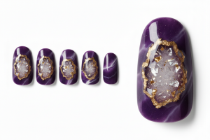 30選!3D・ぷっくりアートのネイルチップ特集|お花や水滴で指先に立体感を 5 07-25_クリスタル・ジオード (Crystal Geode)
