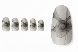 インク・水彩ネイル30選!じゅわっと滲む繊細なニュアンスデザインカタログ 5 08-25_グラファイト・ライン・インク (Graphite Line Ink)