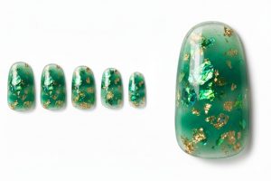 オーロラ・氷ネイル30選!うるうるネイルの透明感デザインカタログ 4 09-14_エメラルド・ラグーン (Emerald Lagoon Aurora)