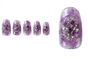 オーロラ・氷ネイル30選!うるうるネイルの透明感デザインカタログ 5 09-25_クリスタル・ジオード (Crystal Geode Ice)