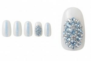 ブライダル・ウェディング30選!一生に一度の輝きを指先に纏うネイルカタログ 4 13-04_サムシング・ブルー・ニュアンス (Something Blue Nuance)