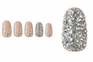 ブライダル・ウェディング30選!一生に一度の輝きを指先に纏うネイルカタログ 5 13-05_ロイヤル・ガラス・フレンチ (Royal Glass French)