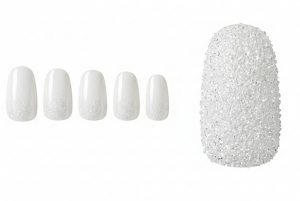 ブライダル・ウェディング30選!一生に一度の輝きを指先に纏うネイルカタログ 4 13-24_スノー・クリスタル・パヴェ (Snow Crystal Pave)