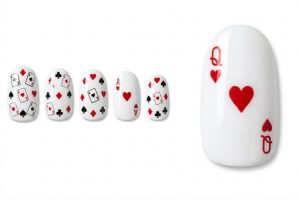 親友とはしゃぐテーマパーク遠足30選!映えるポップデザイン 9 18-09_不思議の国のトランプ (Wonderland Playing Cards)