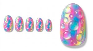 親友とはしゃぐテーマパーク遠足30選!映えるポップデザイン 10 18-20_虹色シャボン玉バブル (Rainbow Soap Bubbles)