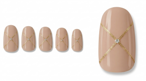 好印象を狙う!合コン・初対面30選!清潔感あふれるスキンカラー 5 20-25_繊細な金糸の編み込み (Delicate Gold Thread Weave)