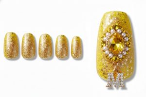 21-03_黄金の輝き・イニシャル・パヴェ (Golden Radiance Initial Pave)