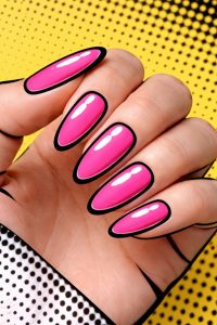 物語を紡ぐ指先。コミック・ポップアートネイルチップ30選|二次元に見える不思議な2Dネイルの魔力 2 2Dネイルの錯覚効果とアメコミ背景