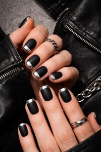 自分を定義する。モードなメンズ・ユニセックスネイルチップ30選|個性を研ぎ澄ますジェンダーレス・スタイル 2 モードでジェンダーレスなネイルチップ・ライフスタイル