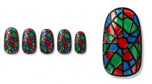 聖なる夜の主役になる。クリスマス・ホリデーネイルチップ30選|冬デートに映える赤と煌めきの魔法 5 31-15_教会のステンドグラス (Church Stained Glass)